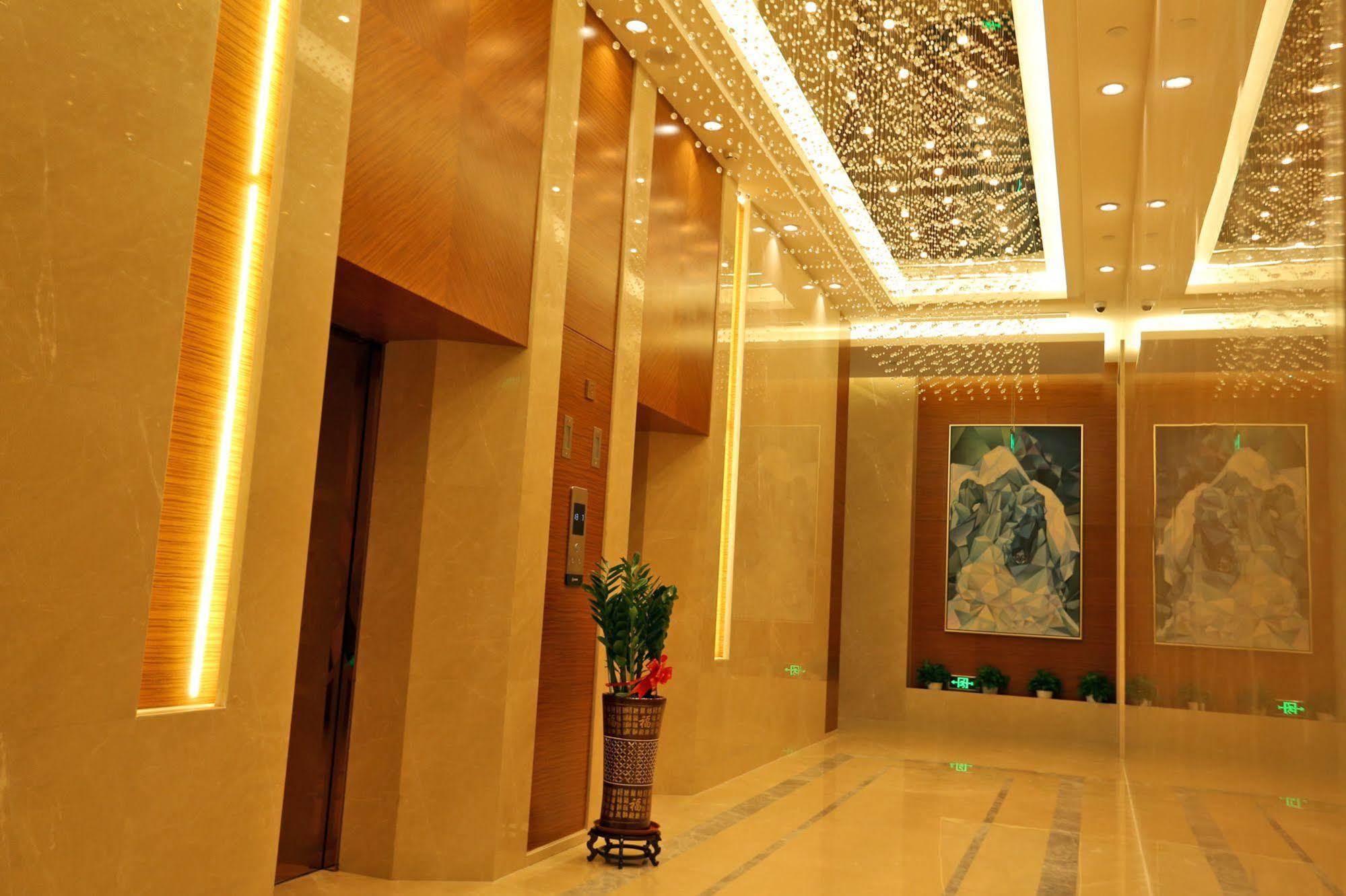 Shenzhen Baoan Plus Gems Cube Hotel Exterior foto